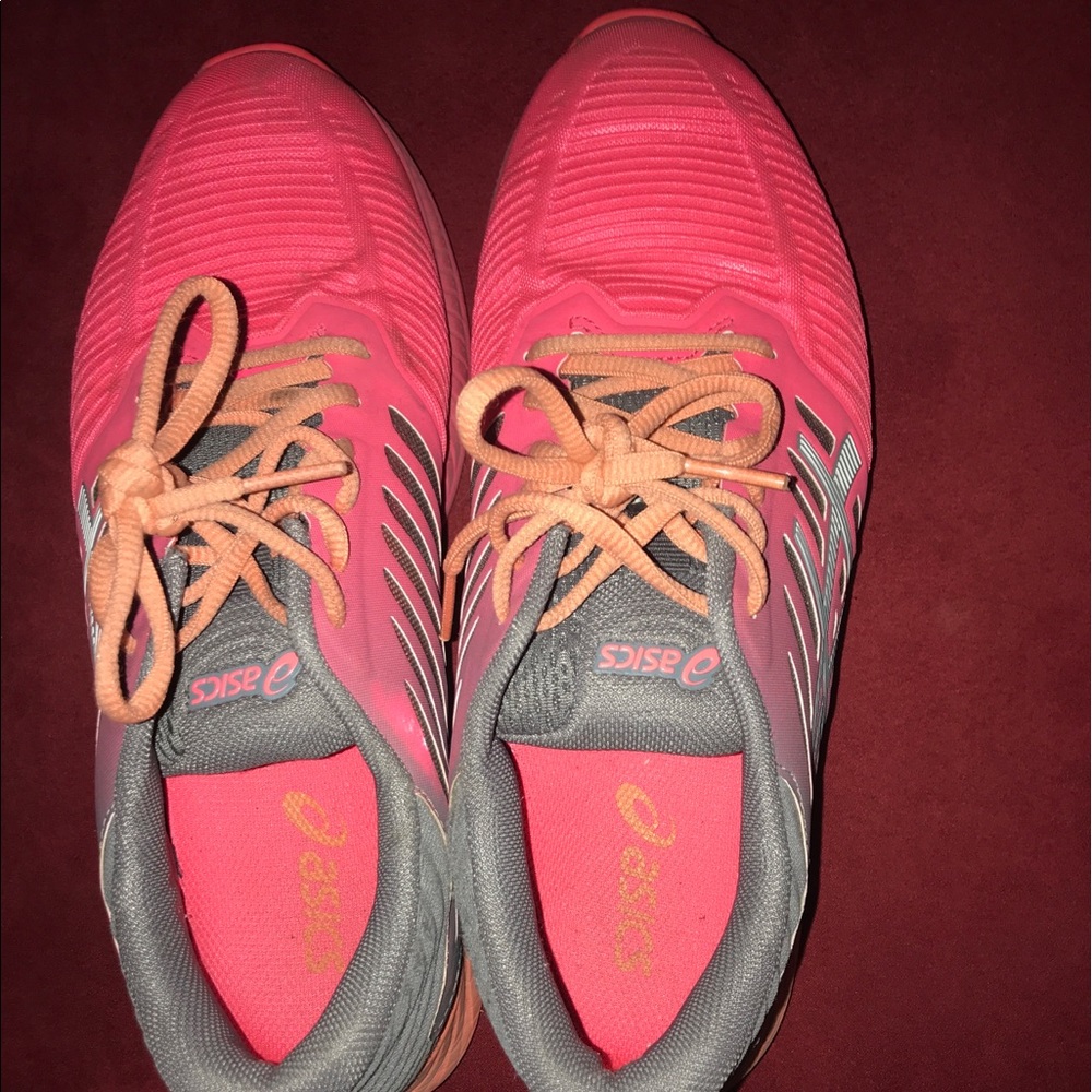 ASICS tennis shoes